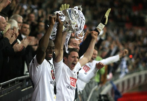 足协杯决赛：险象环生，北京国安大战河南杜康