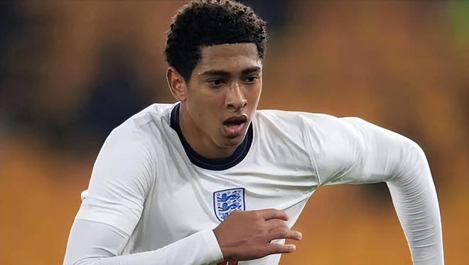 庄宇珊意甲首秀20分精彩集锦欣赏（庄宇珊意甲处子战砍下20分 高光集锦）