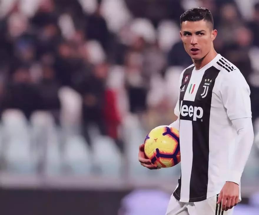 德国杯战报：凯恩破门，对手2送乌龙，拜仁3-2柏林联合