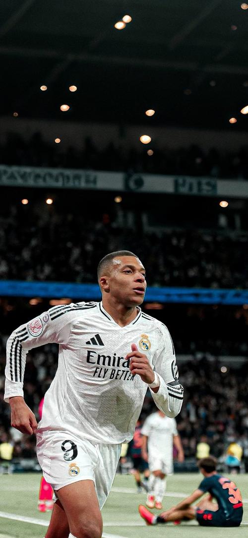 霍安-加西亚：乌奈不是我的竞争对手，他是队友（霍安-加西亚：我与乌奈无竞争关系，他是我的队友）