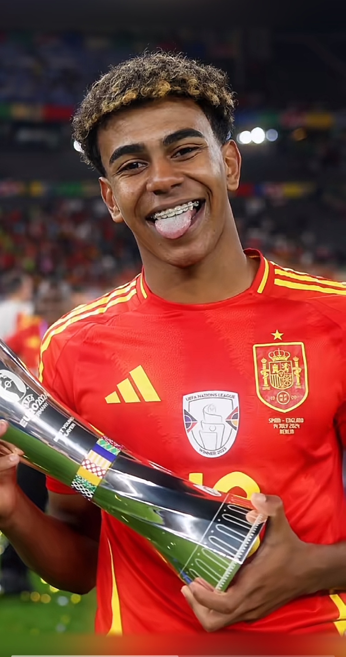 布罗基：国米纸面实力比米兰更强；我认为奇克将会决定德比（布罗基：国米纸面阵容优于米兰，德比胜负或将由奇克定夺）