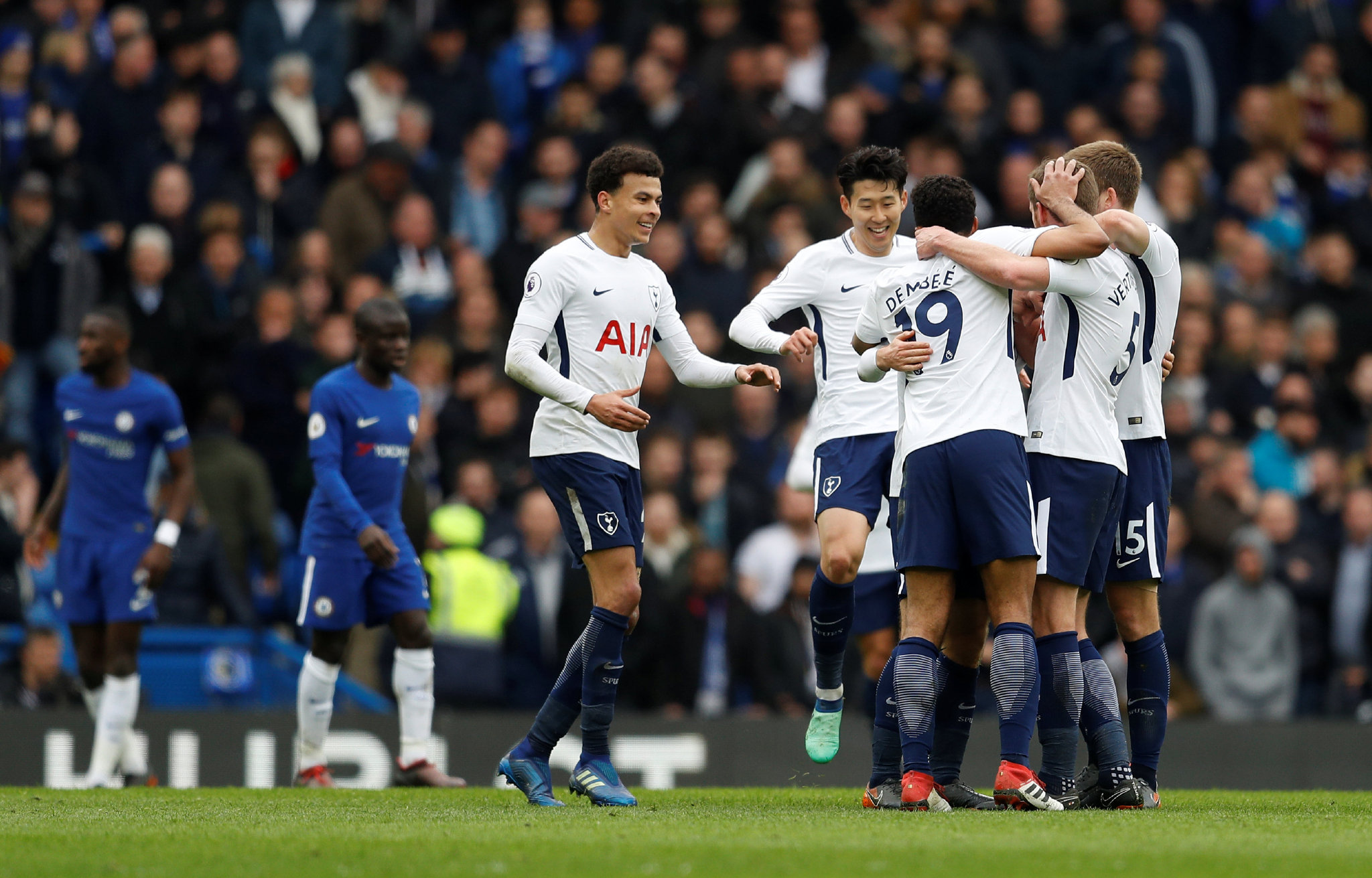 格纳布里：很高兴能拿下比赛，但最让人激动的是阿方索的回归