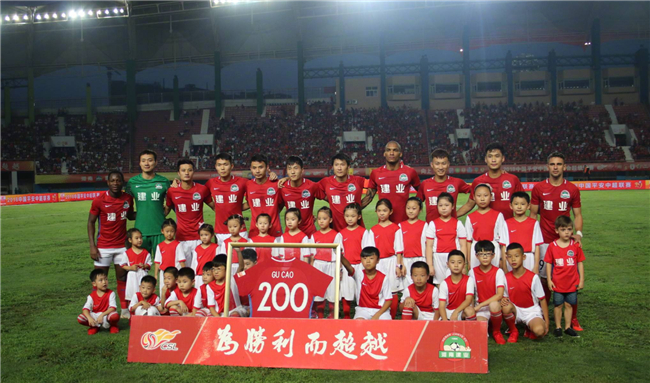 朱婷张常宁是女排史上最强大小主攻！吴梦洁李盈莹惠若琪不如她们（女排最强大小主攻当属朱婷与张常宁，吴梦洁李盈莹惠若琪略逊一筹）