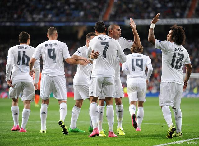 哈登爆发，却被保罗抢风头，詹姆斯表态，留给快船的机会不多了！