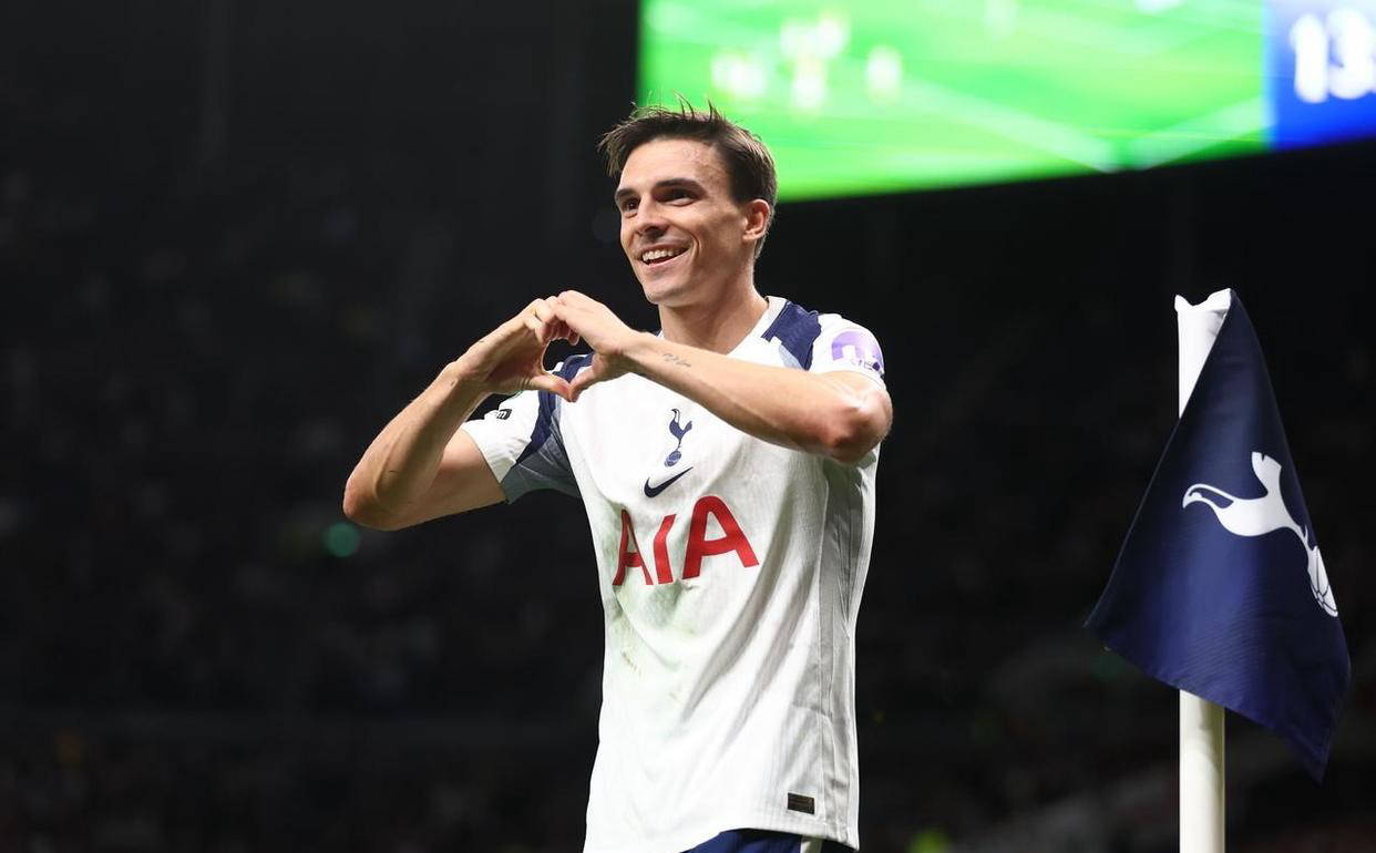 洛夫伦社媒发布爱心符号@萨拉赫，力挺前利物浦队友（洛夫伦社媒发爱心@萨拉赫，为前利物浦队友打气）