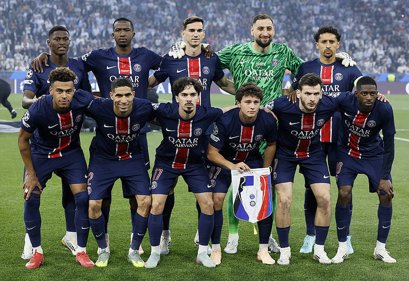 国足名将创业认准一条路：放弃功利 老实学日本（国足名将创业定一路线：摒弃功利，踏实向日本取经）