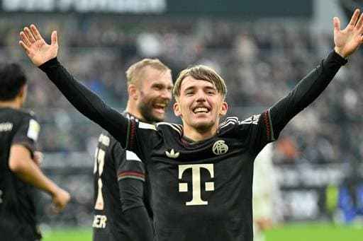 袁甲：成都个别球迷对阿奇姆彭种族歧视的行为必须严惩（袁甲：须严惩成都个别球迷对阿奇姆彭的种族歧视行为）