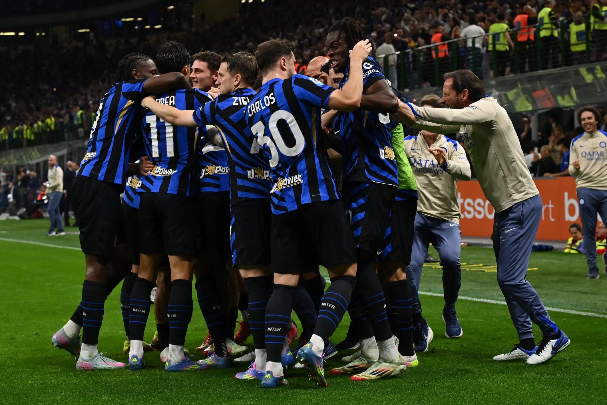 波多尔斯基：现在的拜仁踢得很有统治力；希望阿森纳英超夺冠（波多尔斯基：拜仁如今展现统治级表现，盼阿森纳问鼎英超）