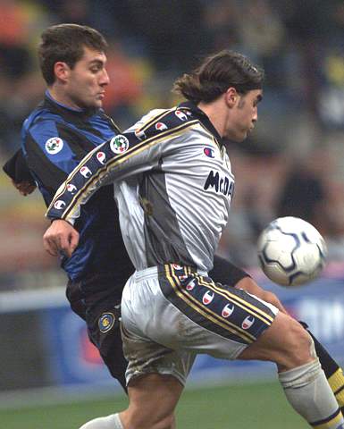 本赛季苏超最佳阵容：冠军泰州队1人入选，亚军南通队3人在列（苏超本赛季最佳阵容出炉：冠军泰州仅1人上榜，亚军南通3将入选）